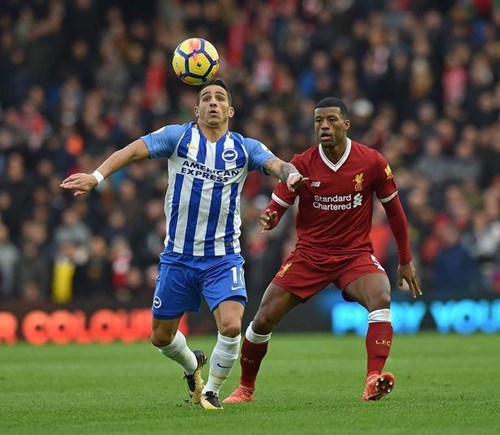 Tiền vệ Wijnaldum (bên phải) nhiều khả năng sẽ được HLV Klopp xếp đá trung vệ ở trận Liverpool gặp Spartak Moscow. Ảnh: Getty Images